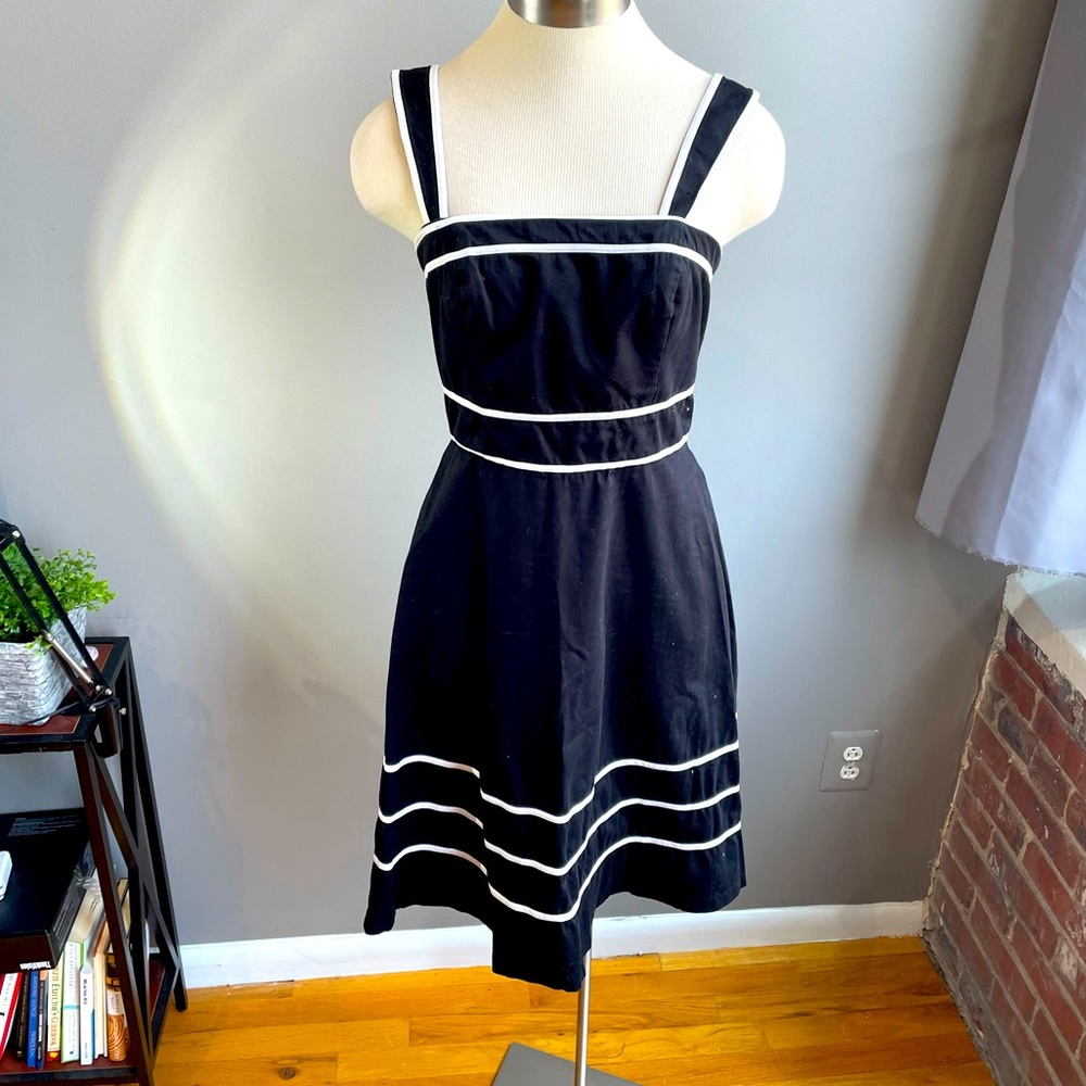 White House Black Market Removable straps strapless midi dress, Size 4.